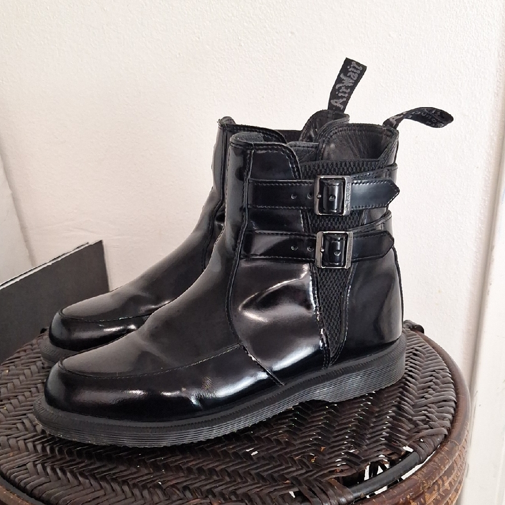 Dr. Martens Flora Smooth Leather Buckle Chelsea Boots Women’s Size 7